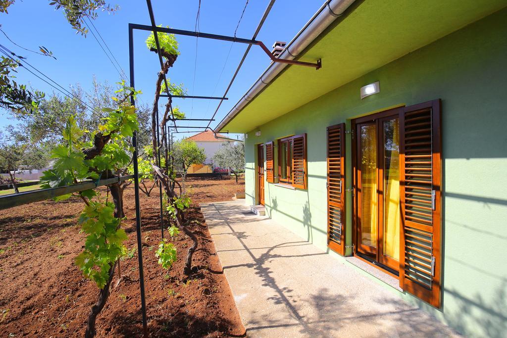 Holiday Home Zemljak ซูโกชัน ภายนอก รูปภาพ